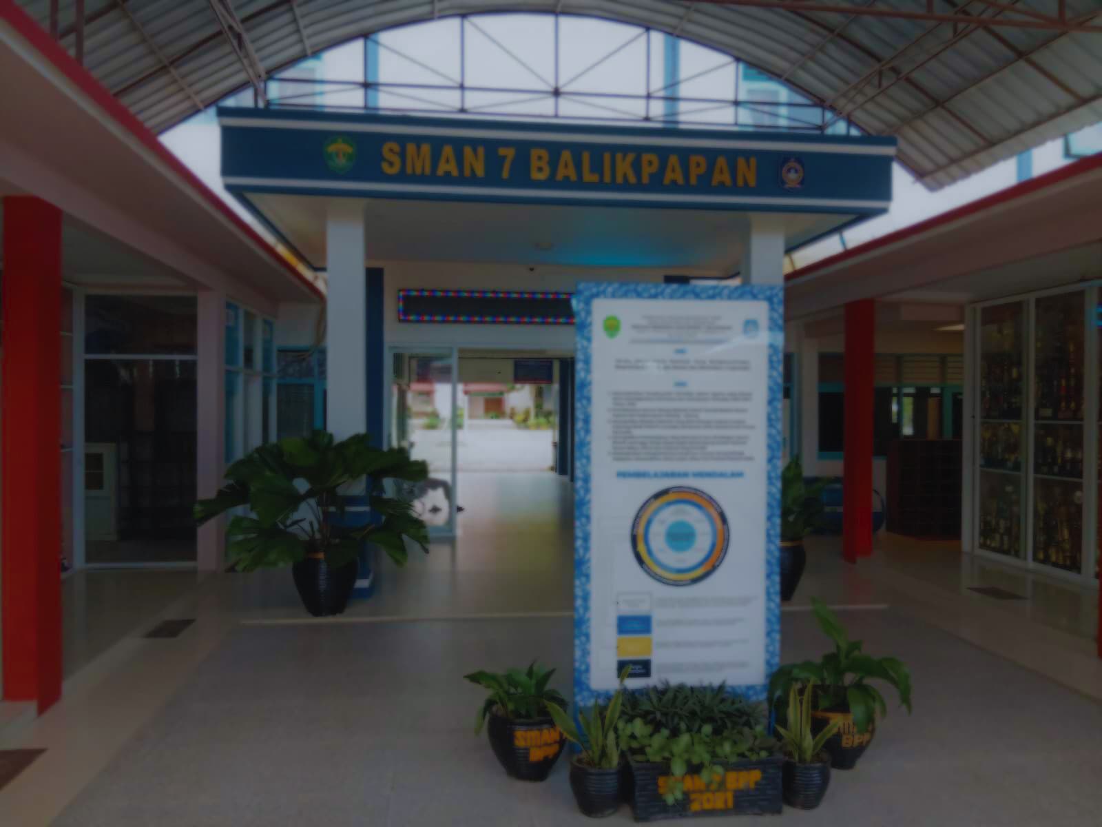 Latar Belakang SMANJU