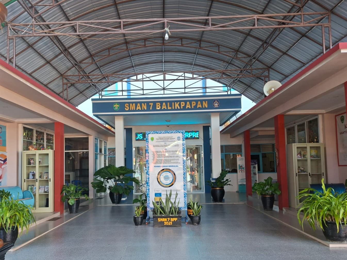Latar Belakang SMANJU